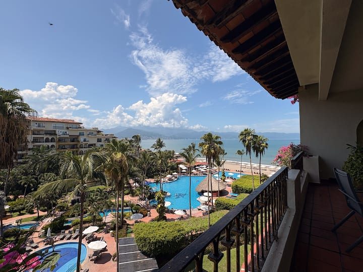 Vista desde la terraza de Casa de la Vida sobre la Bahía de Banderas
