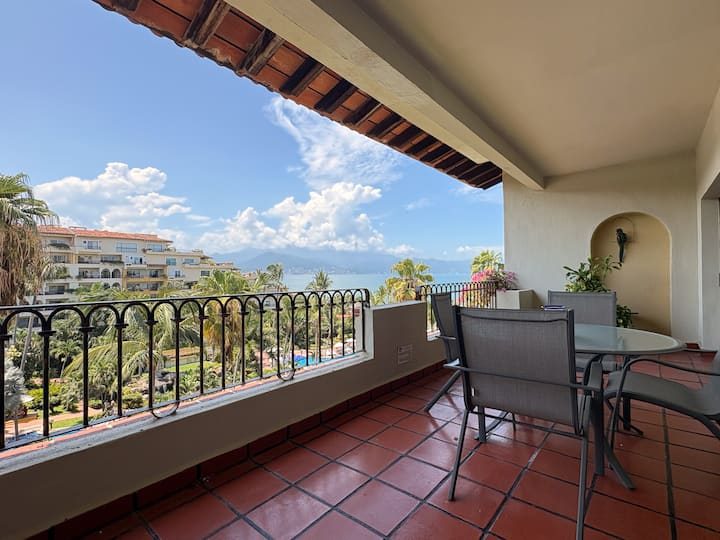 Terraza con vista a la bahía